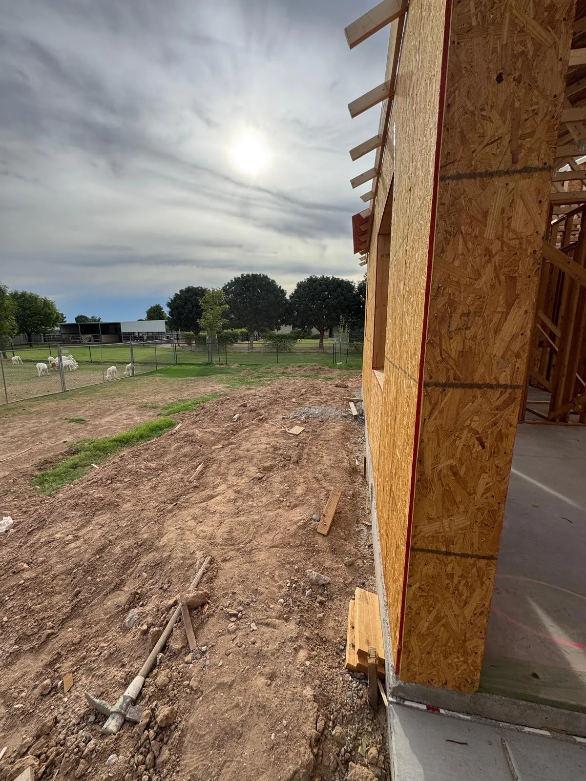 Framing and sheathing at the exterior corner of a house